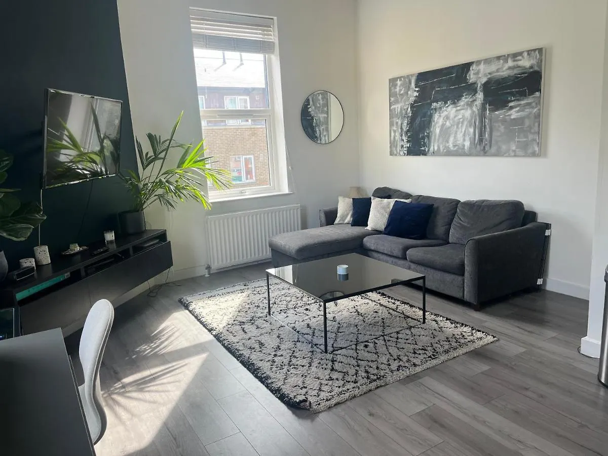 Spacious Modern 1-Bed Apartment Near Victoria Park London United Kingdom