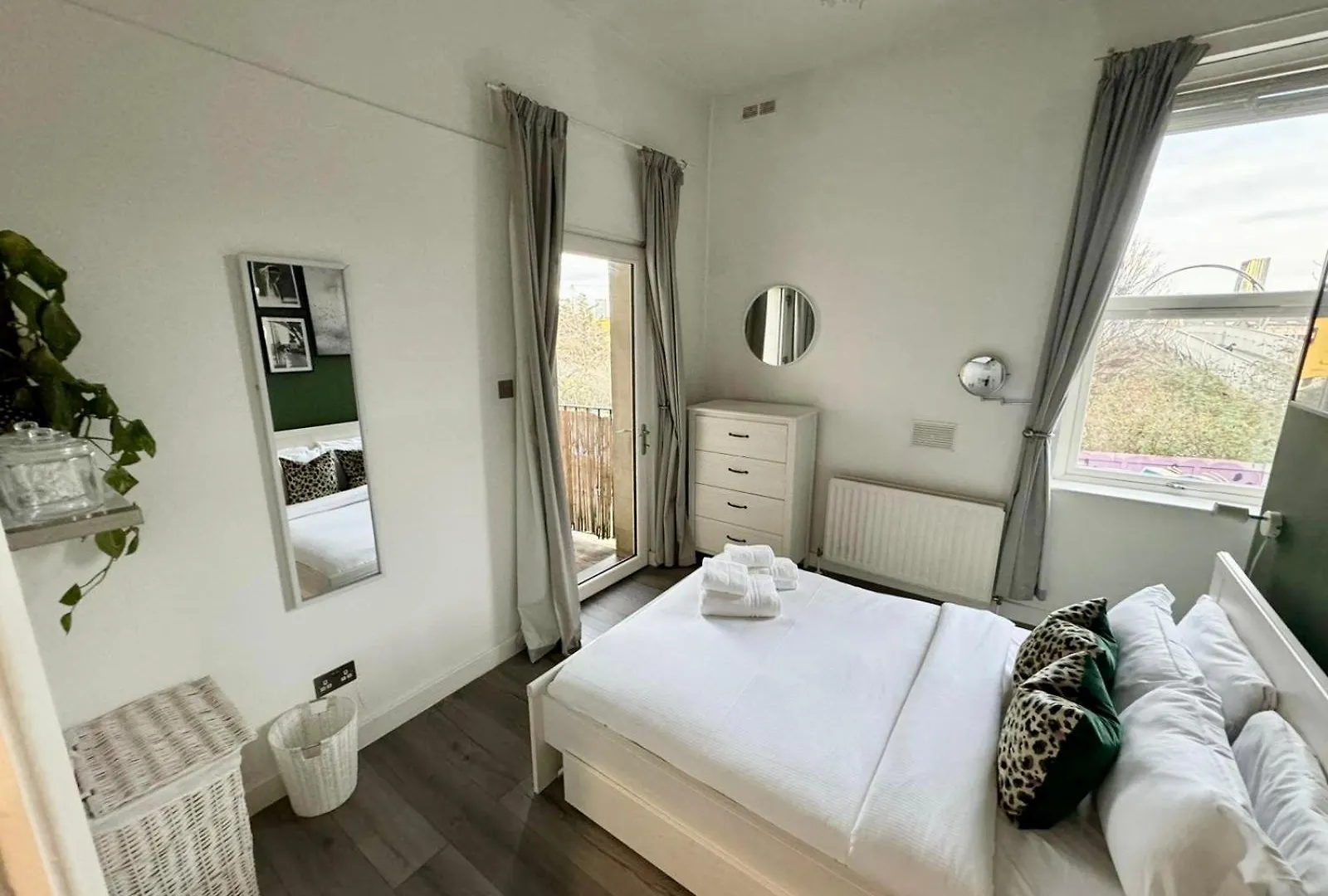 Spacious Modern 1-Bed Apartment Near Victoria Park London